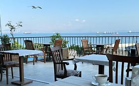 Queen Seagull Boutique Hotel